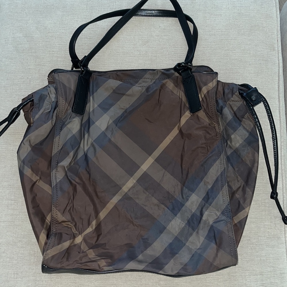 burberry tote bag